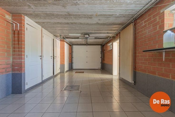 LIEDEKERKE - woning met garage en terras op goede locatie