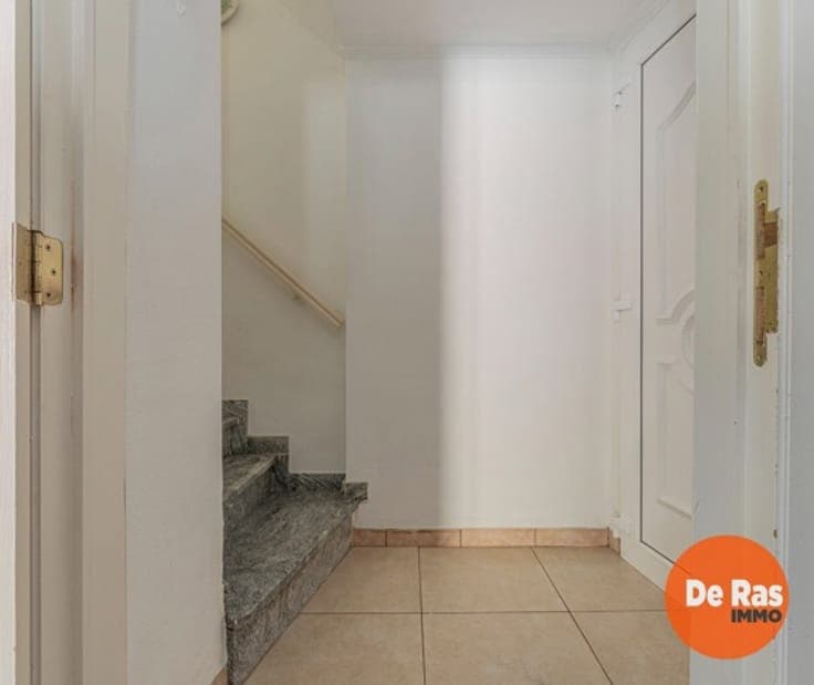 LIEDEKERKE - woning met garage en terras op goede locatie