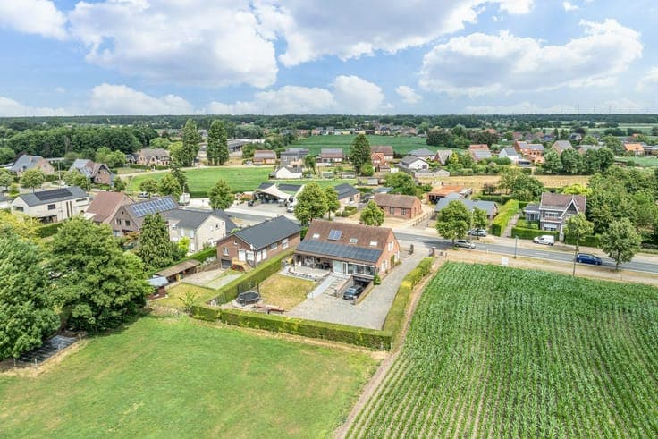Ruime, energiezuinige gezinswoning met landelijke charme ...