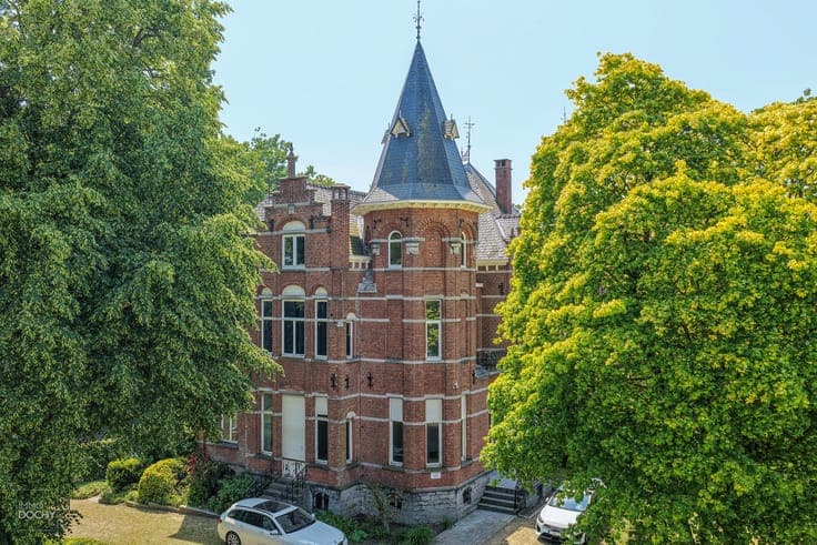 Karaktervolle villa met kasteelallure