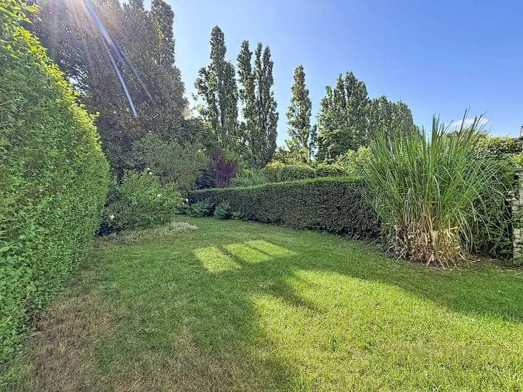 House with 5 bedrooms and garden in a prime location in Sch…