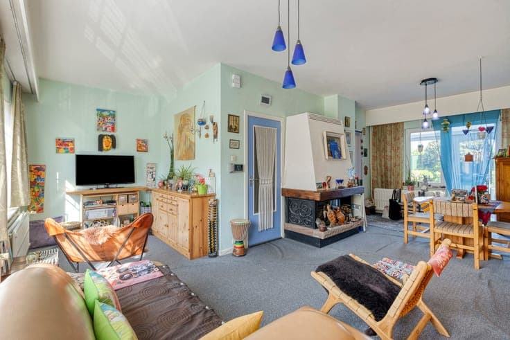 House with 3 bedrooms in a residential area