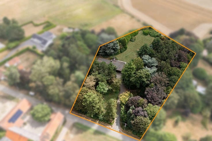 Unique Single-Storey Villa with Stunning Views in Beaufaux