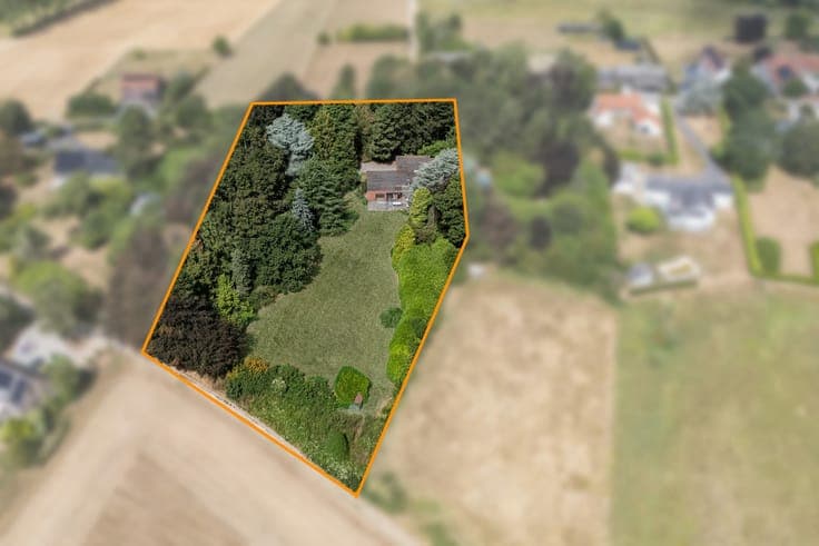 Unique Single-Storey Villa with Stunning Views in Beaufaux