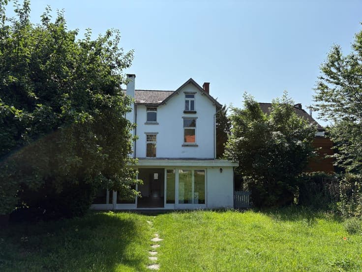 House in Court-Saint-Étienne