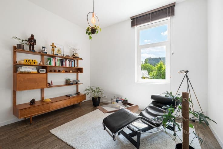 Move-in ready home with courtyard in Ghent