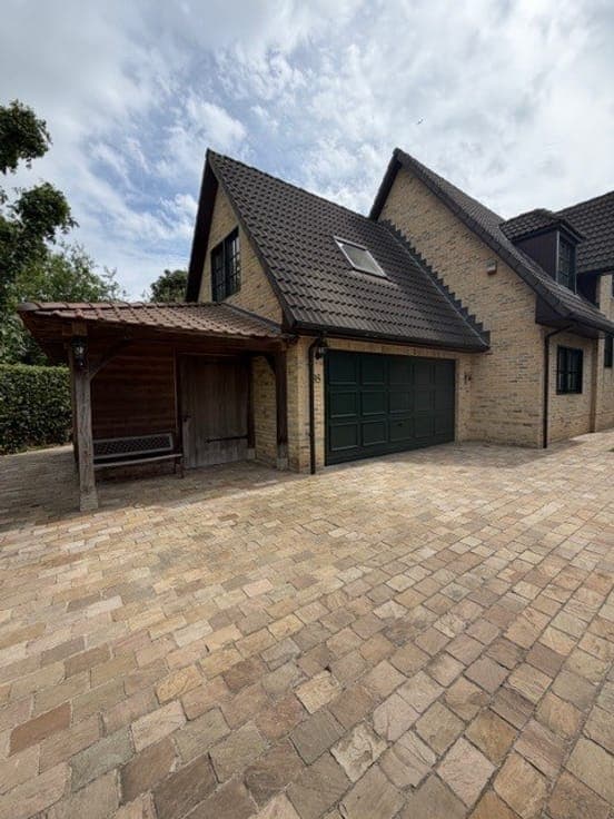 DETACHED FAMILY HOME in PRIVATE CUL-DE-SAC - WEZEMBEEK-OPPEM