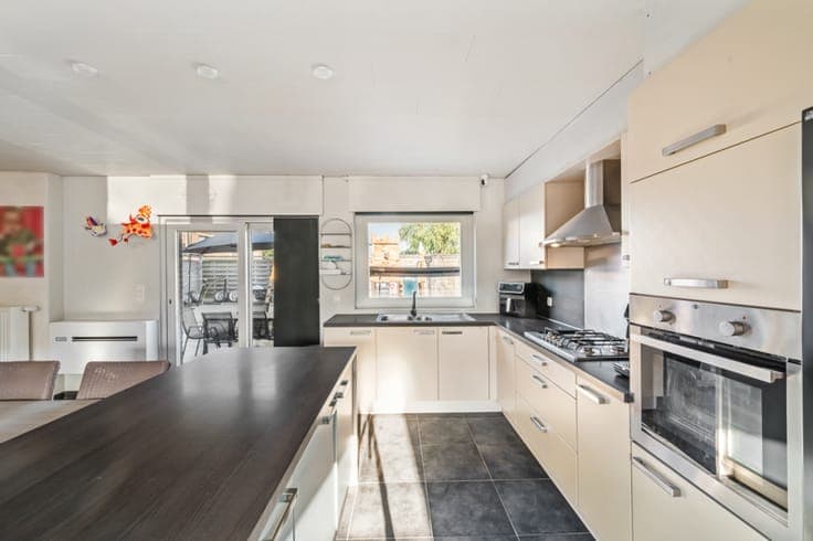 Bright family home with garden for sale in Roeselare