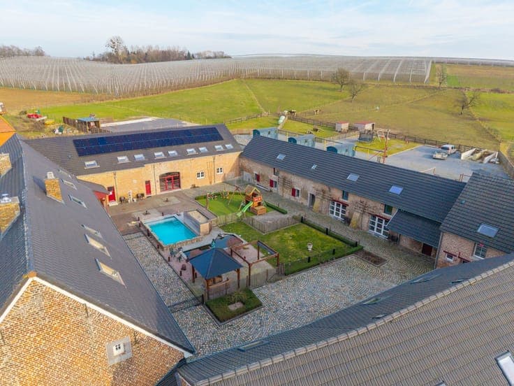 Prachtig gerenoveerde vierkantshoeve (B&B) met wellness t...