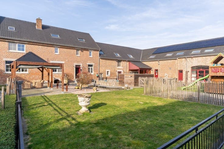 Prachtig gerenoveerde vierkantshoeve (B&B) met wellness t...