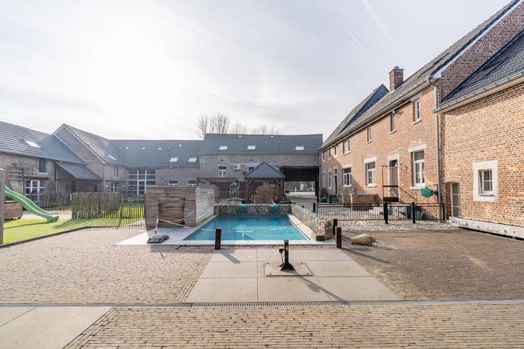 Prachtig gerenoveerde vierkantshoeve (B&B) met wellness t...