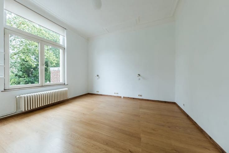 Superb mansion with independent flat or professional space