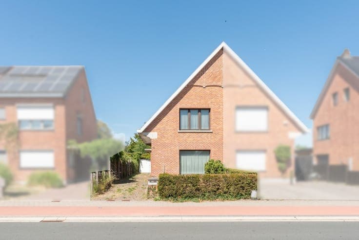 Semi-detached house with 4 bedrooms in Sint-Niklaas