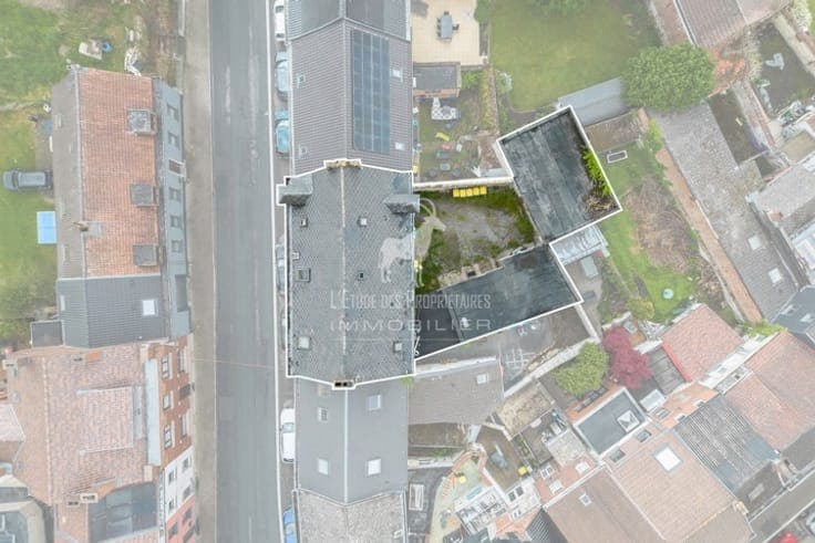 Building with 6 lots for sale on LE ROEULX