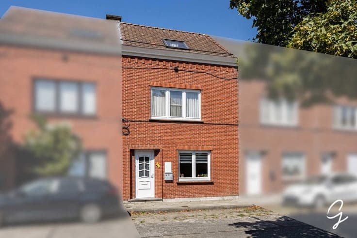 Move-in ready home with 3 bedrooms and rear access
