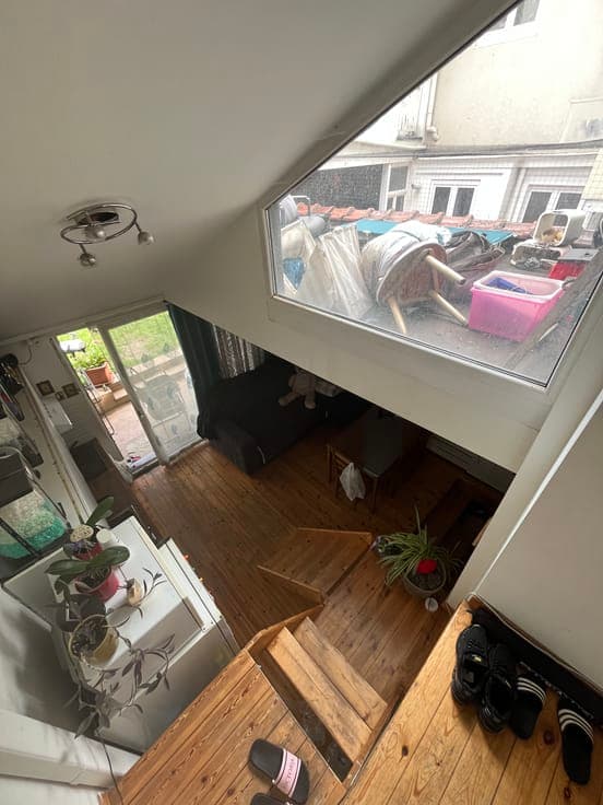 House effectively comprising 4 apartments, with a garden