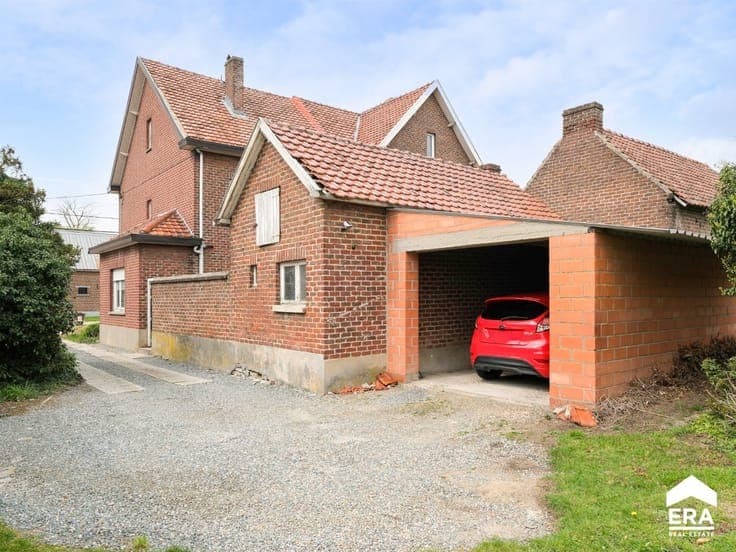 Semi-detached house with garden in Geetbets