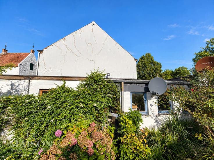 Sterrebeek – 3-Façade House to Renovate with Garden