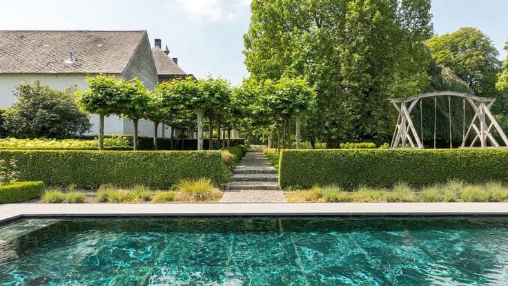 Prestigious Estate Featuring a Quadrangle Farmhouse on 3 Hec