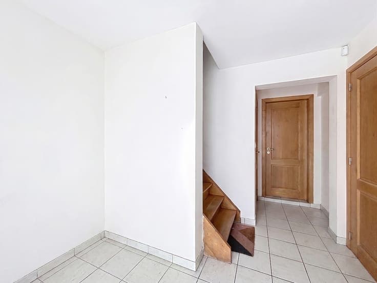 Charming semi-detached house with garden - heart of Chenois