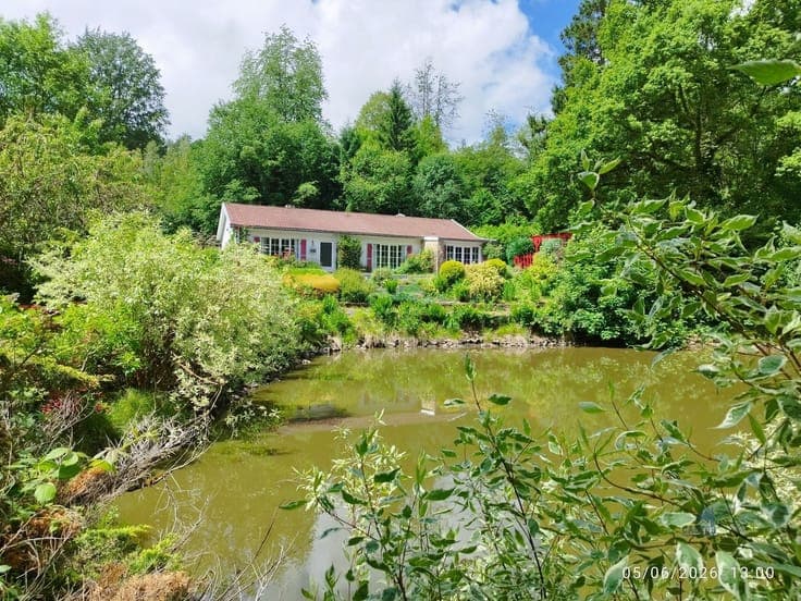 Bungalow + jardin + étang
