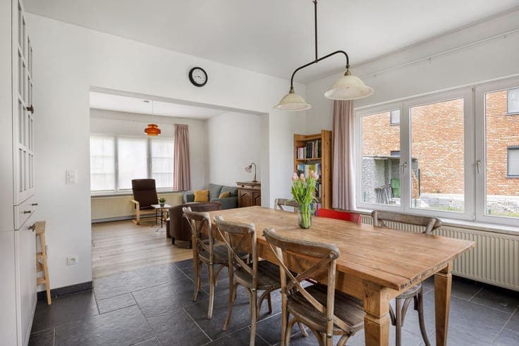 Move-in ready home with garden and green views in Ninove