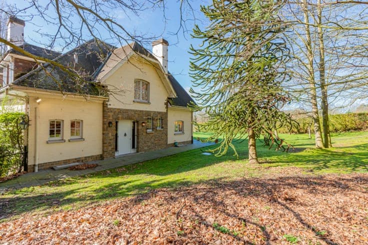 Unique villa with potential surrounded by nature