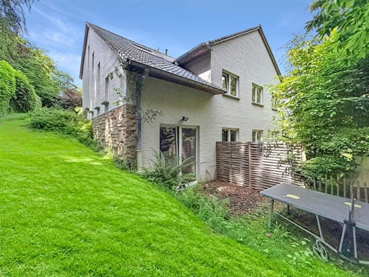 Rixensart - Spacious villa, 5 bedr + prof office available
