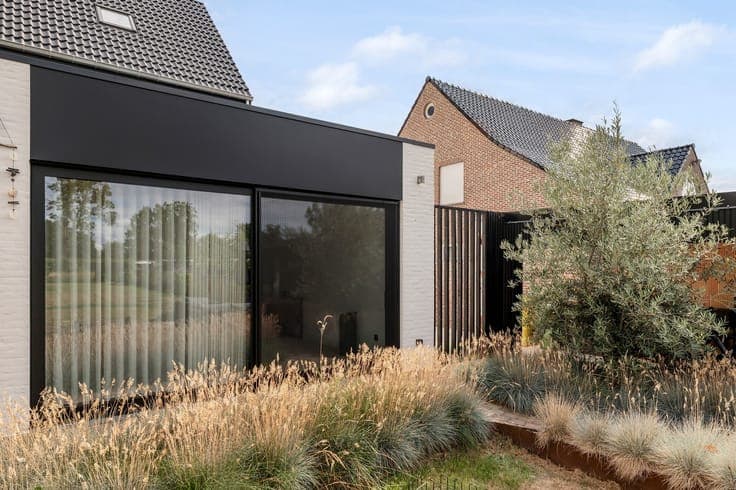 Instapklare gezinswoning met 4 slaapkamers op een perceel...