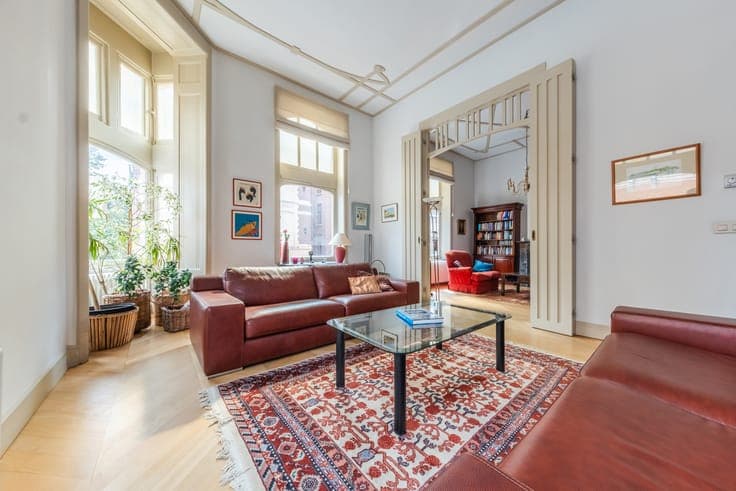 Art Nouveau townhouse - European Quarter