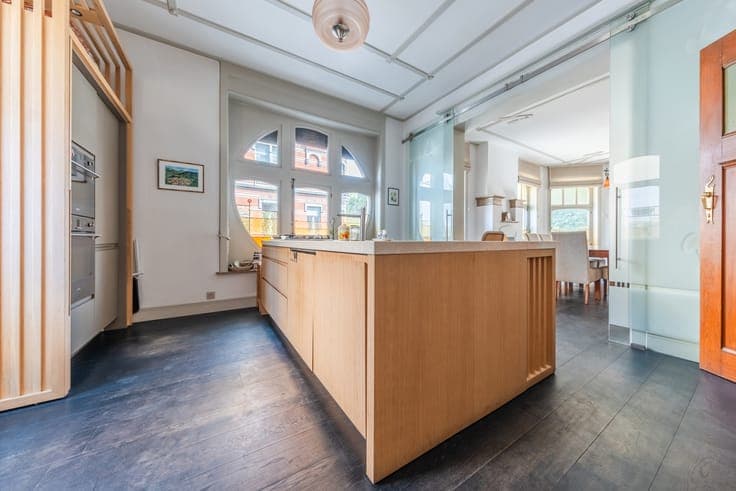 Art Nouveau townhouse - European Quarter