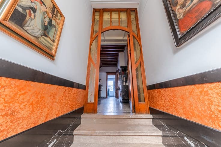Art Nouveau townhouse - European Quarter
