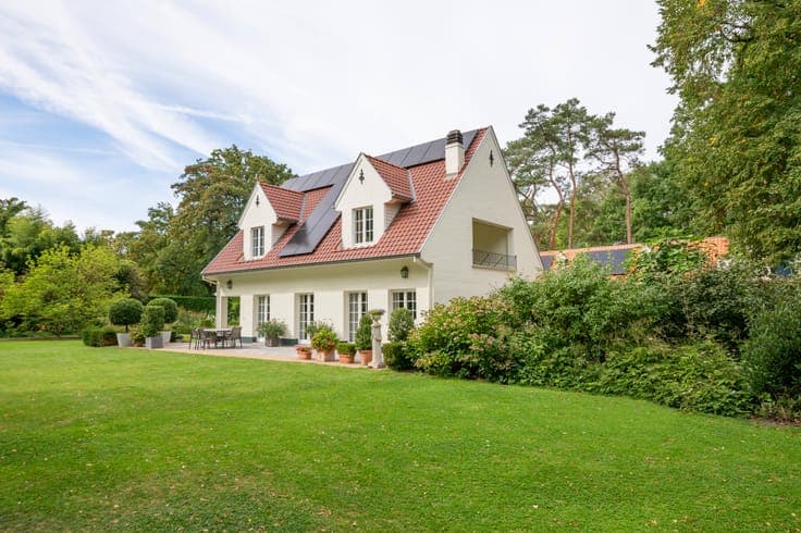 Stylish villa with park estate of ± 4,600 m² in Keerbergen