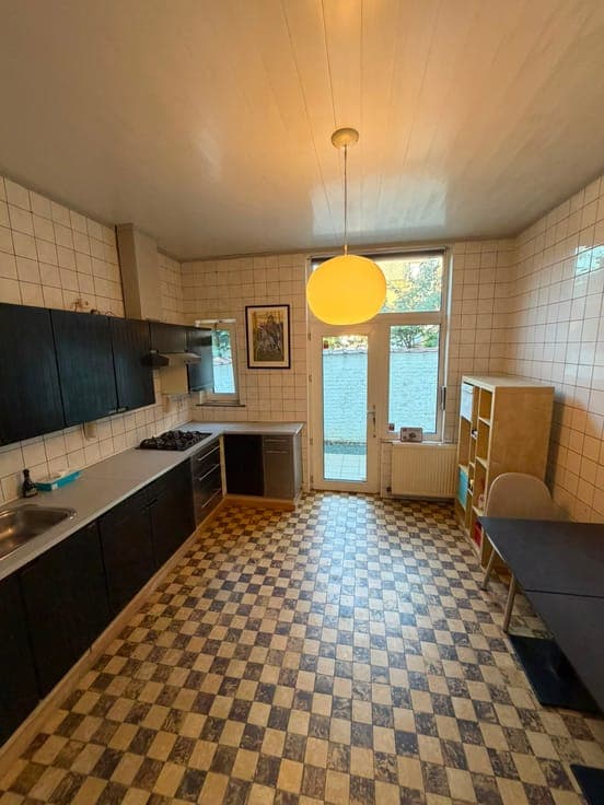 Spacious 5-Bedroom Family Home in Laeken/Jette