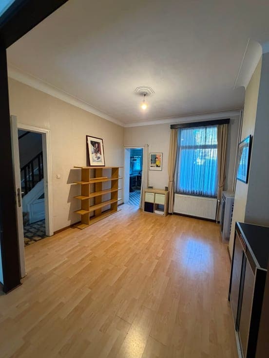 Spacious 5-Bedroom Family Home in Laeken/Jette