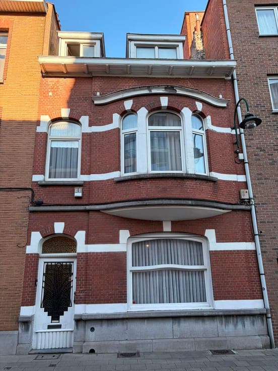 Spacious 5-Bedroom Family Home in Laeken/Jette