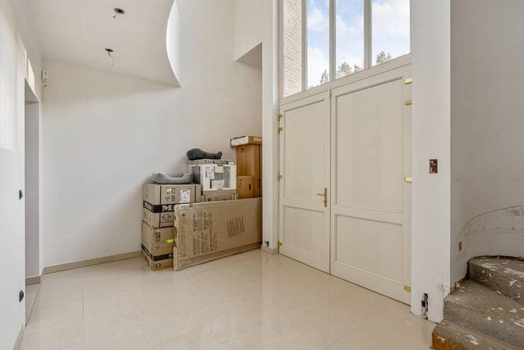 Stylish villa with practice space in exclusive residential a
