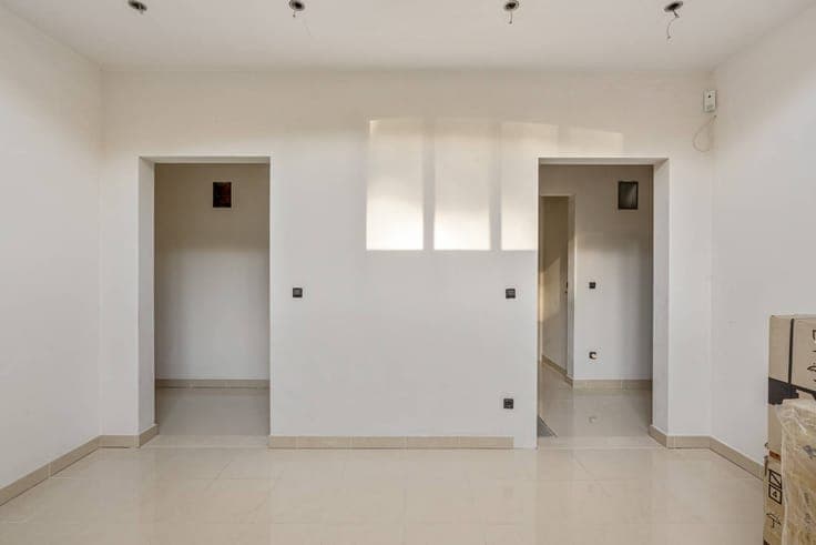 Stylish villa with practice space in exclusive residential a