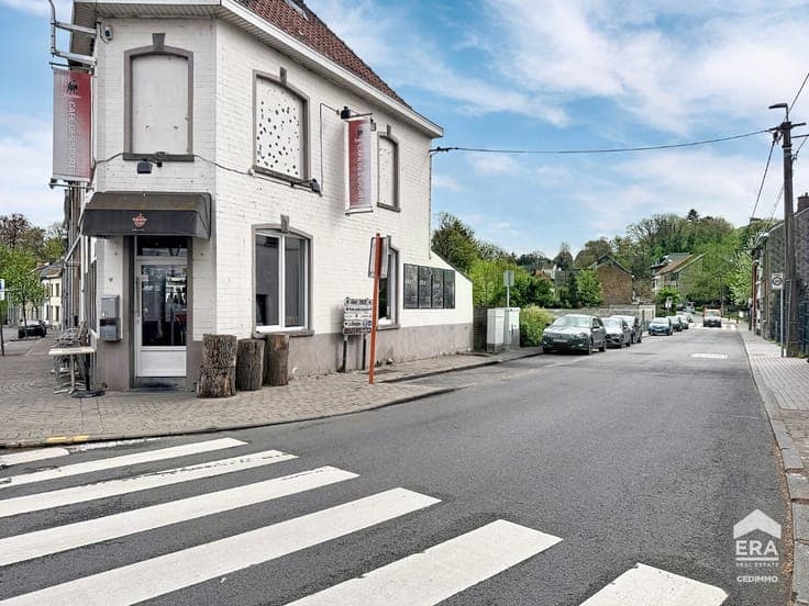 RARE OPPORTUNITY: COMMERCIAL PROPERTY WITH RESIDENCE