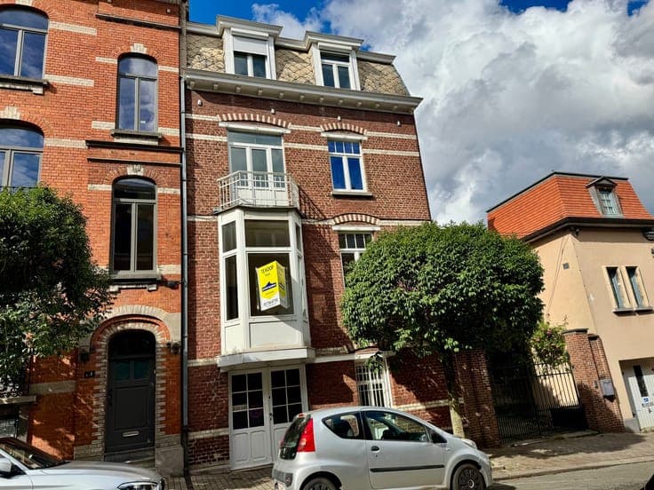 UCCLE CENTRE: LOVELY 4-BEDROOM HOUSE + GARAGE