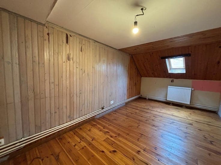 RUSTIC 3-BEDROOM HOME IN EVERBEEK