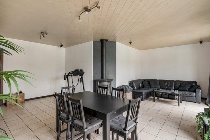 TE KOOP | Ruime halfopen bebouwing met tuin in Booischot.