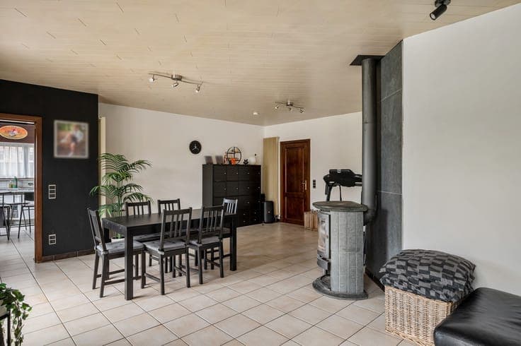 TE KOOP | Ruime halfopen bebouwing met tuin in Booischot.