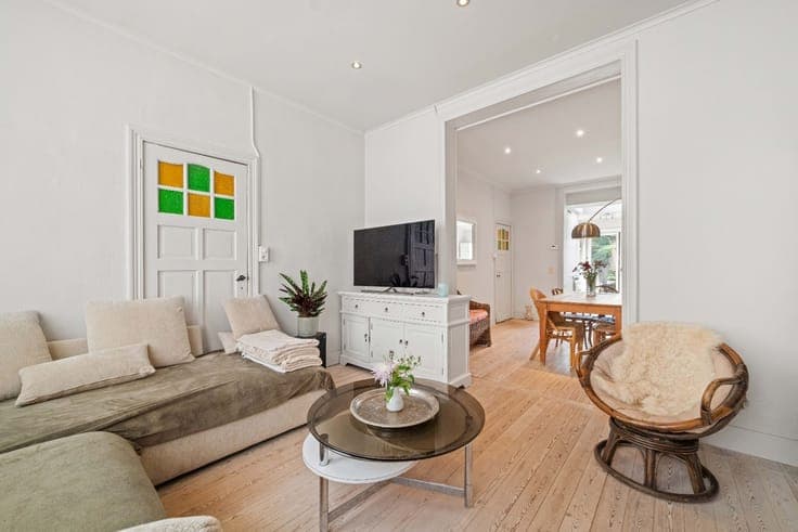 Stately comfortable city house with a lovely city garden, n