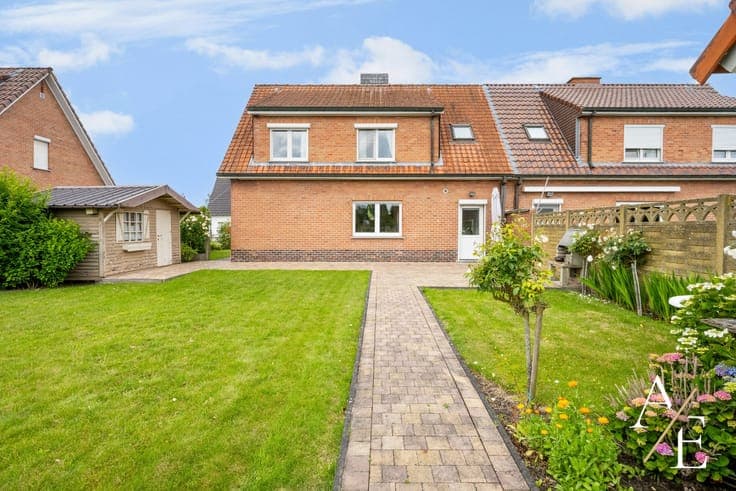 House in Schellebelle