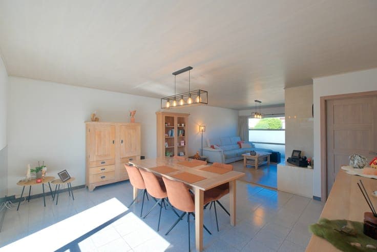 LICHTERVELDE - Open bebouwing met 2 slpks en garage op pe...