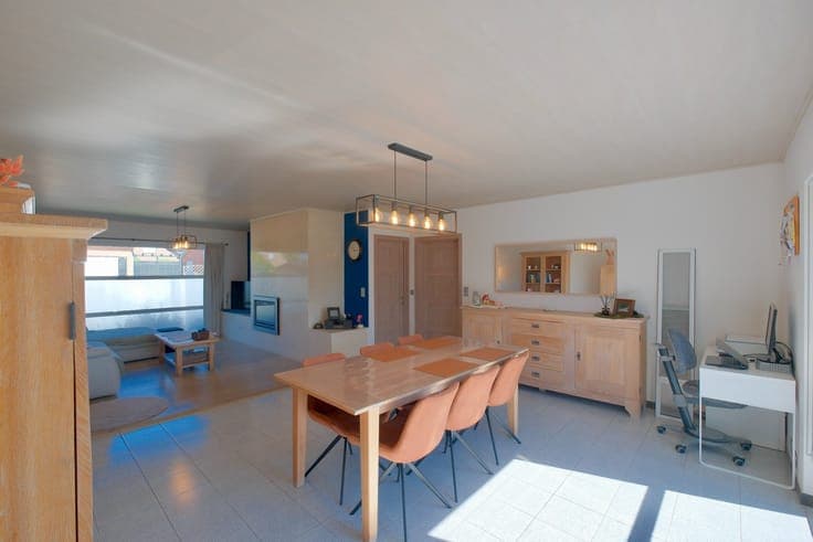 LICHTERVELDE - Open bebouwing met 2 slpks en garage op pe...