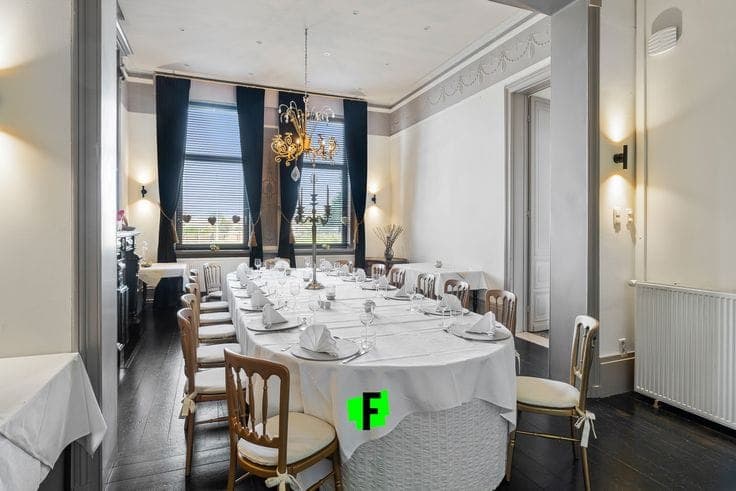Beautiful mansion (furnished as a banquet hall & restaurant…