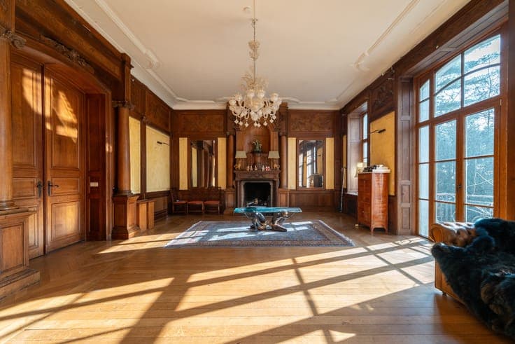 Eghezée – Renovated 19th-century château in a 1-hectare par