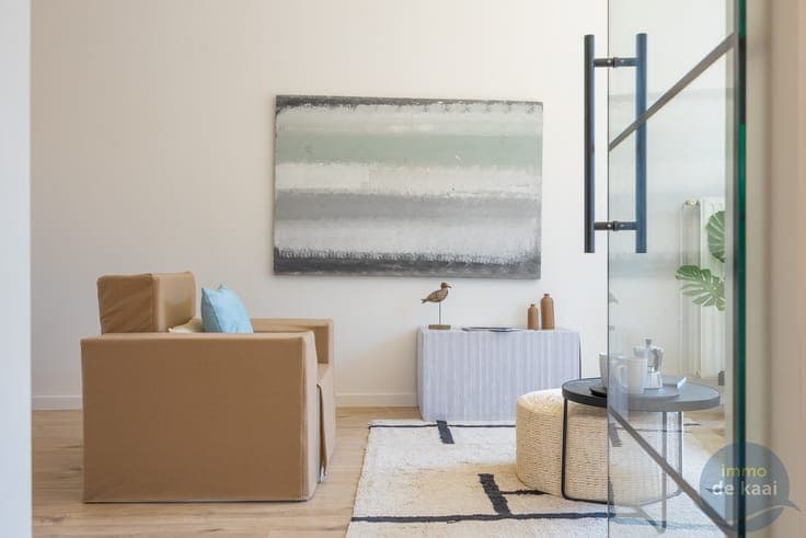 Instapklare woning met 3 kamers en garage.